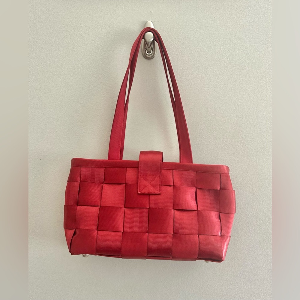 Harveys The Original Seatbelt Mercedes Benz Woven Dual Handles Tote Handbag Red - Picture 4 of 8